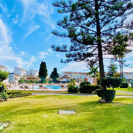 Marina I Relax With Ocean Views, Pools, 250m To The Sea Апартаменты Фуэнхирола