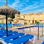 公寓 Marina I Relax With Ocean Views, Pools, 250m To The Sea