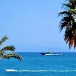 公寓 Marina I Relax With Ocean Views, Pools, 250m To The Sea *