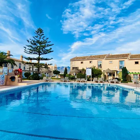 Marina I Relax With Ocean Views, Pools, 250m To The Sea フエンヒロラ