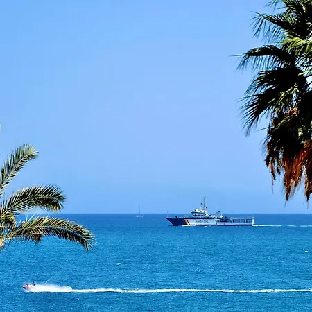 アパート Marina I Relax With Ocean Views, Pools, 250m To The Sea *