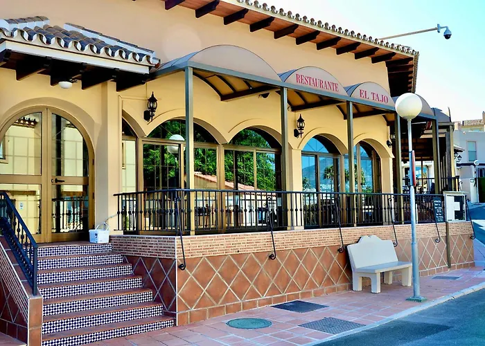 Marina I Relax With Ocean Views, Pools, 250m To The Sea Fuengirola