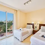 Marina I Relax With Ocean Views, Pools, 250m To The Sea *